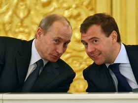Владимир Путин и Дмитрий Медведев. Фото с сайта kommersant.ru
