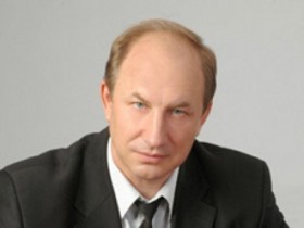 Секретарь ЦК КПРФ Валерий Рашкин. Фото с сайта peoples.ru