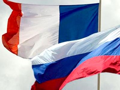 Флаги Франции и России. Фото: sziu.ru