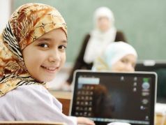 Школьница в хиджабе. Фото: ansar.ru