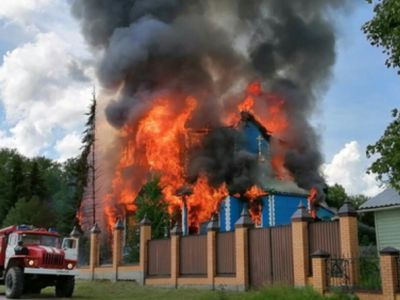 Пожар в Чимеевском монастыре. Фото: Ru.santosepulcro.co.il