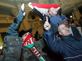 Демонстранты в Будапеште. Фото: AFP (c)
