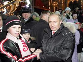 Путин и дети. Фото AFP (с)