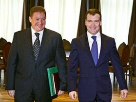 Медведев и Фридман. Фото: http://img.dni.ru