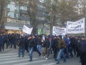 Шествие в Махачкале, фото с сайта kavkaz-uzel.ru