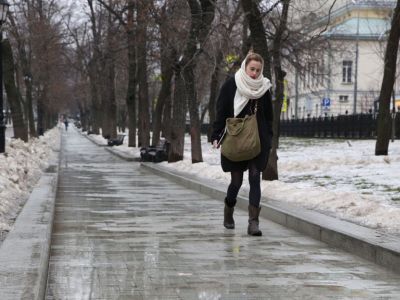 Плитка, Москва, зима. Фото: Михаил Почуев / ТАСС
