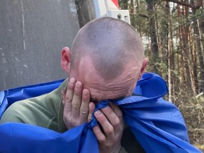 Украинский военнослужащий, вернувшийся из плена. Фото: Владимир Зеленский / Telegram